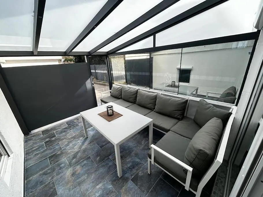 Holiday home Ferienhaus Mit Privatparkplatz, Terrasse Und Stadtnaehe Bremen