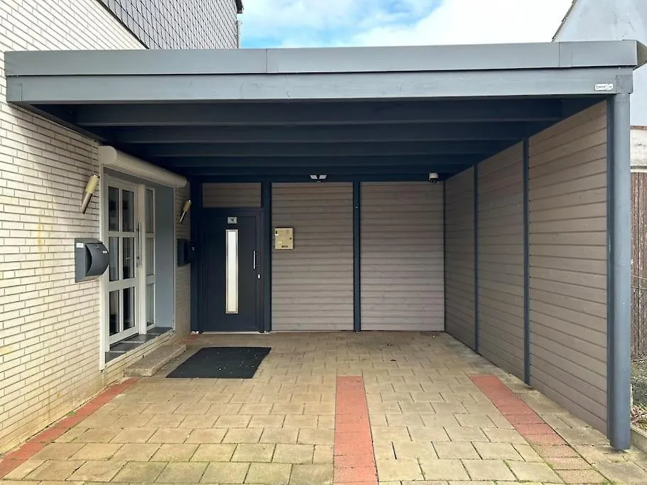 Ferienhaus Mit Privatparkplatz, Terrasse Und Stadtnaehe Bremen